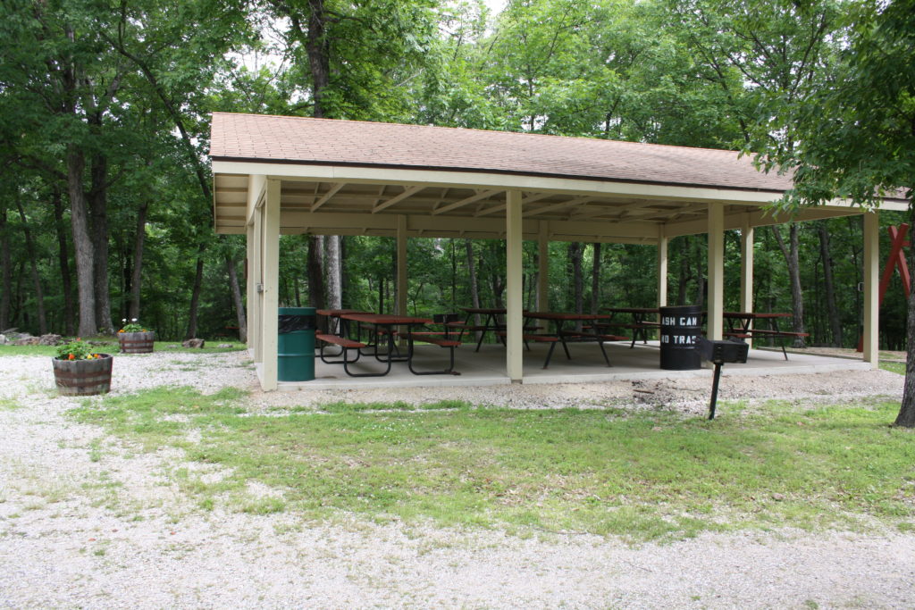Picnic-area-at-Campgrounds